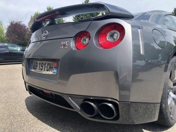 Nissan GT-R 3.8 V6 485 cv PREMIUM EDITION     Essence GRIS METAL - 24