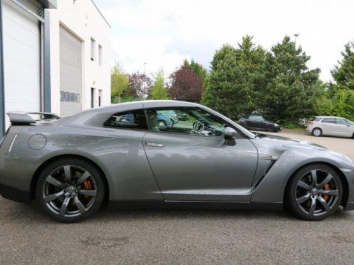 Nissan GT-R 3.8 V6 485 cv PREMIUM EDITION     Essence GRIS METAL - 25