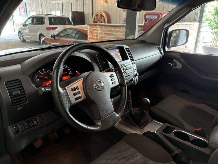 Nissan Navara 2.5 DCI 190 CV DOUBLE CABINE Noir - 5