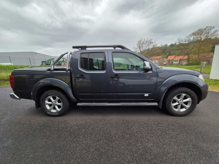 Nissan Navara Nissan Navara 2.5 DCi 190ch King-Cab SE Gris - 15