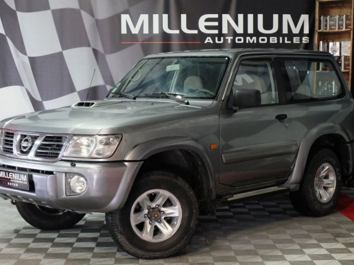 Nissan Patrol GR 3.0 VDI 158CH Gris C - 1