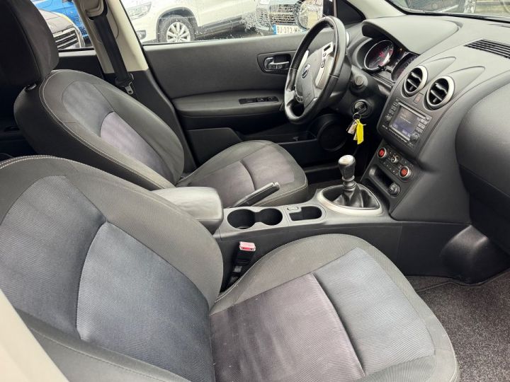 Nissan Qashqai 1.5 DCI 110CH FAP CONNECT EDITION Gris F - 3