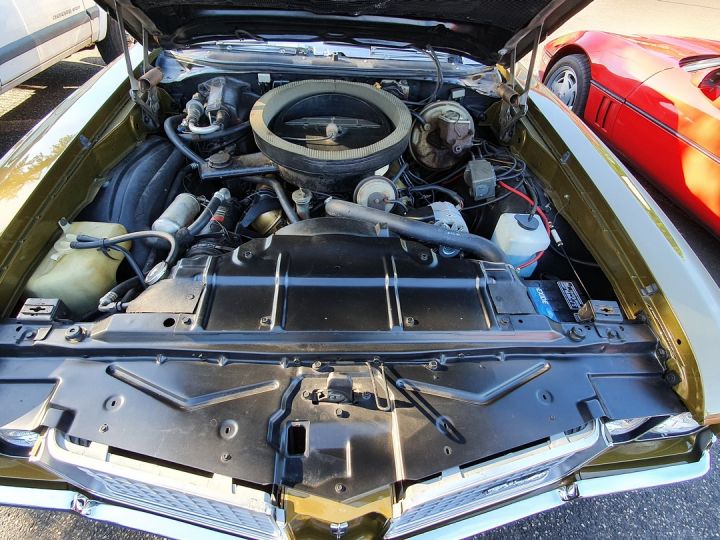 Oldsmobile Cutlass supreme W25 V8 350 32.900 €  - 17