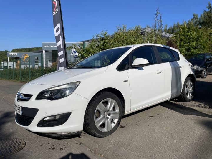 Opel Astra 1.4i 16V 100CV Blanc Laqué - 1