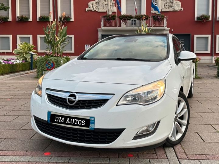 Opel Astra 1.7 cdti 1 er main Blanc - 1