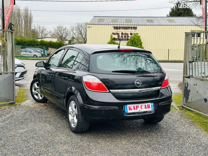 Opel Astra 1.7 cdti 100 cosmo garantie 6 mois Noir - 2