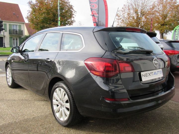 Opel Astra 1.7 CDTI 110CH FAP COSMO Noir - 3