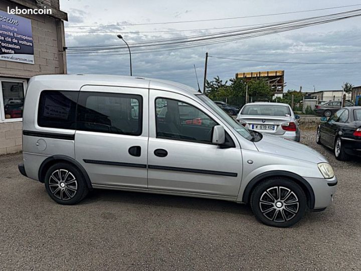 Opel Combo Tour 1.6 GNV COSMO ESSENCE  - 4