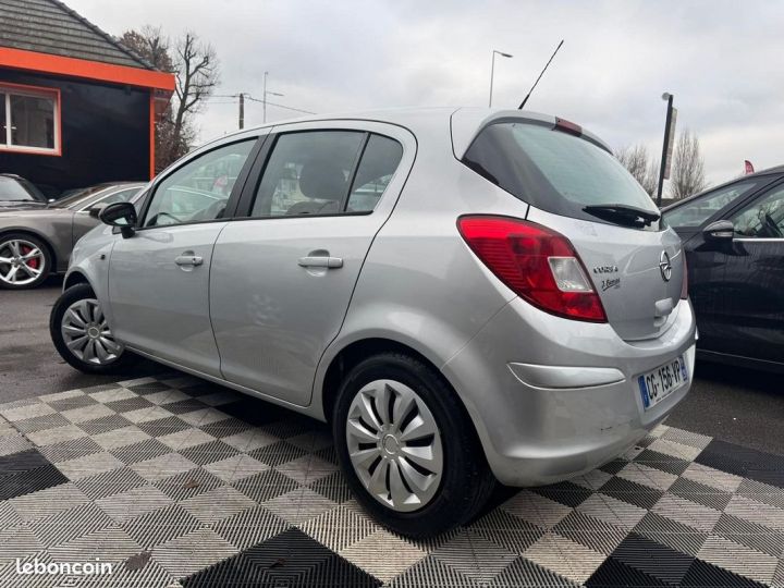 Opel Corsa 1.2 TWINPORT EDITION 5P Gris - 4