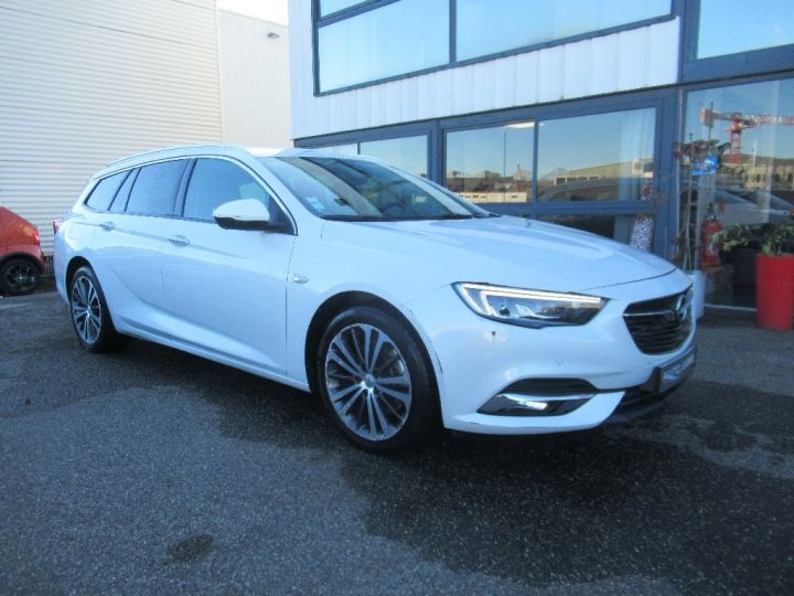 Opel Insignia TOURER 2.0 D 170 ch luxe en l etat Blanc - 3