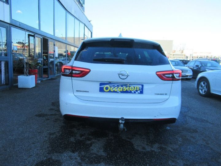 Opel Insignia TOURER 2.0 D 170 ch luxe en l etat Blanc - 5