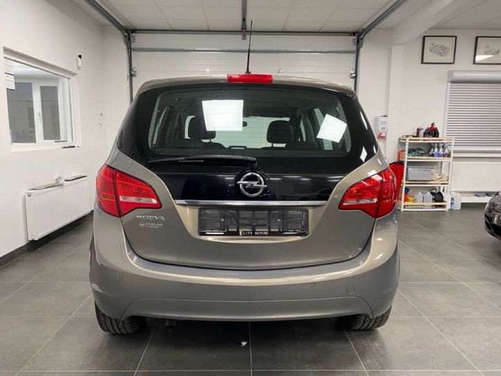 Opel Meriva 1.4i Essentia PANO- NAVI BONNE ETAT Beige - 5
