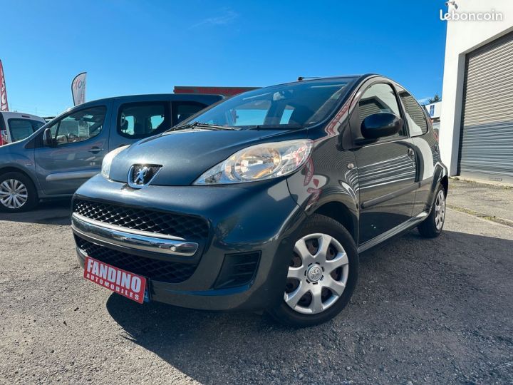 Peugeot 107 1.0 12V 68Ch Filou Boite Automatique Gris - 4