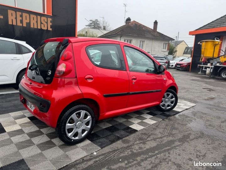 Peugeot 107 1.0 12V TRENDY 2-TRONIC 5P Rouge - 4