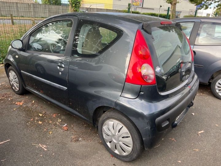 Peugeot 107 1.0 12V TRENDY 3P Noir - 3