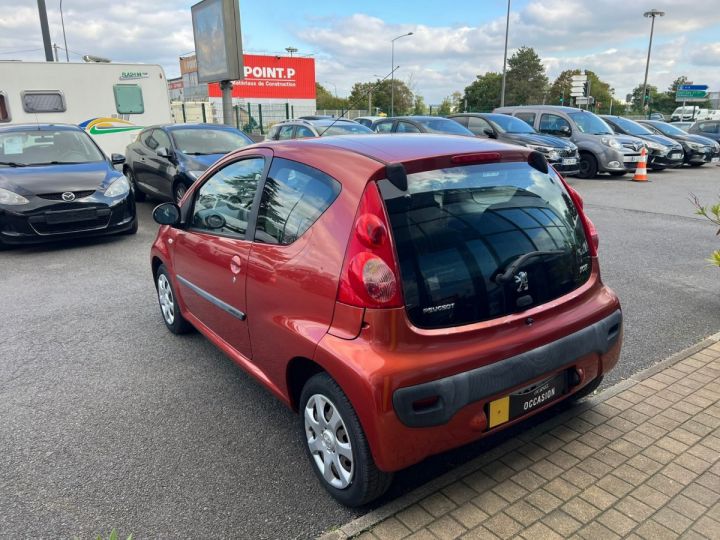 Peugeot 107 1.0e 12V 68ch BLUE LION Urban Orange - 5