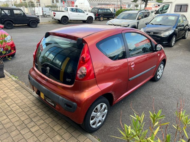 Peugeot 107 1.0e 12V 68ch BLUE LION Urban Orange - 7