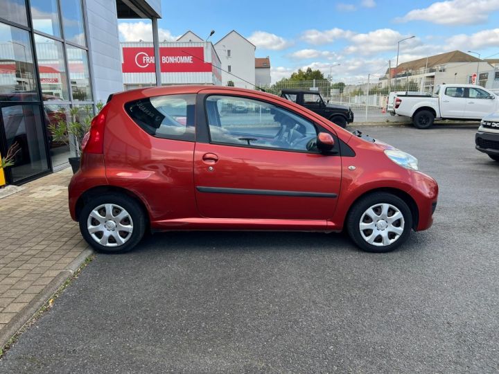 Peugeot 107 1.0e 12V 68ch BLUE LION Urban Orange - 8