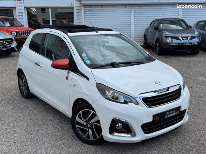 Peugeot 108 1.2 VTI 82 Cv Roland Garros Toit Ouvrant-Caméra De Recul-Gps-Démarrage Sans Clé Blanc - 2