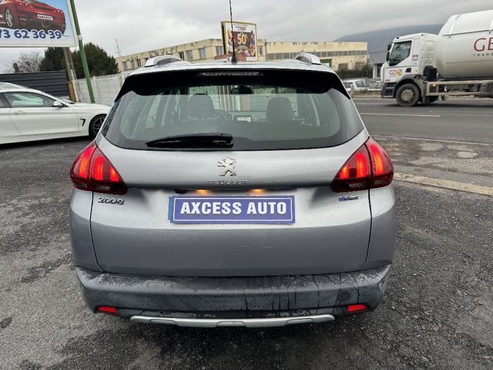 Peugeot 2008 1.2 110ch SetS Allure Gris - 3