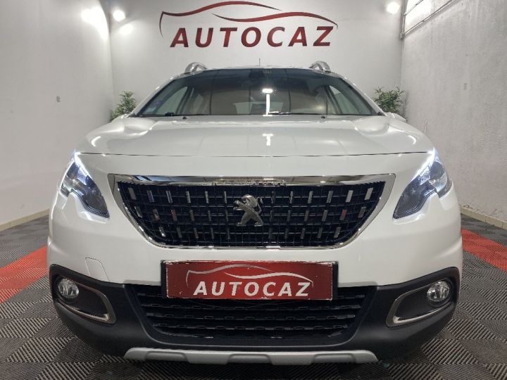 Peugeot 2008 1.2 130ch SetS Allure Blanc - 4