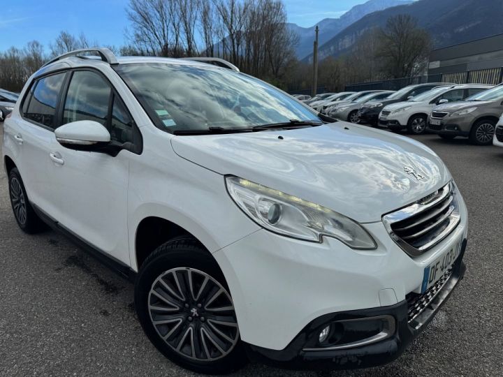 Peugeot 2008 1.2 82 ALLURE Blanc - 1