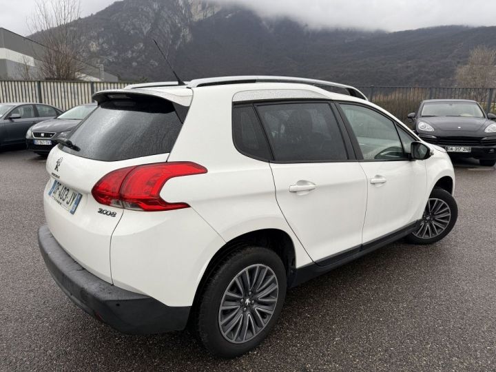 Peugeot 2008 1.2 82 ALLURE Blanc - 2