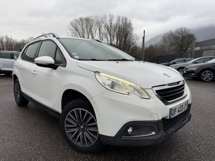 Peugeot 2008 1.2 82 ALLURE Blanc - 3