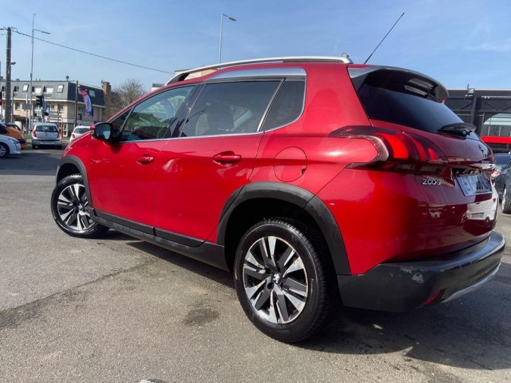 Peugeot 2008 1.2 PURETECH 110CH ALLURE S&S Rouge - 8