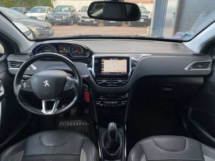 Peugeot 2008 1.2 PureTech 110ch Allure S&S GRIS FONCE - 5