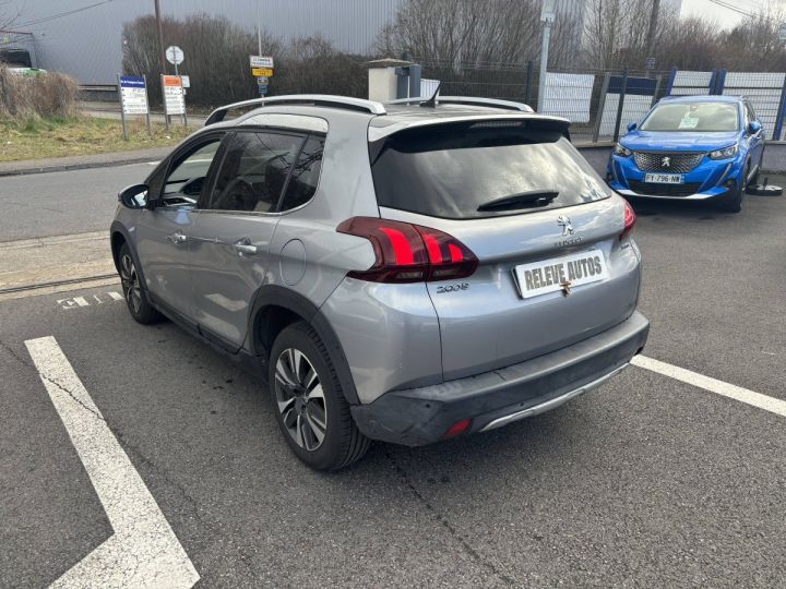 Peugeot 2008 1.2 PureTech 110ch Allure S&S  - 4