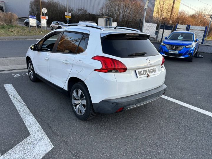 Peugeot 2008 1.2 PureTech Active  - 5