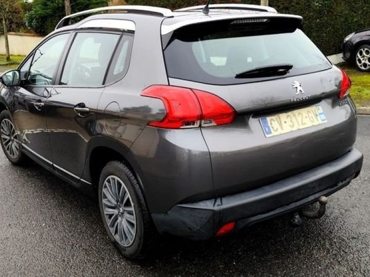 Peugeot 2008 1.2 VTI ALLURE Gris F - 3