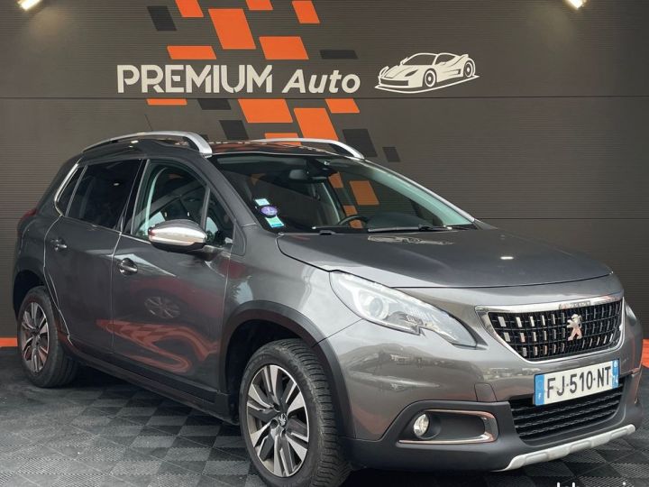 Peugeot 2008 1.2i 130 cv Boîte Auto Allure Caméra de recul Climatisation automatique Crit'air 1 Ct Ok 2027 Gris - 2