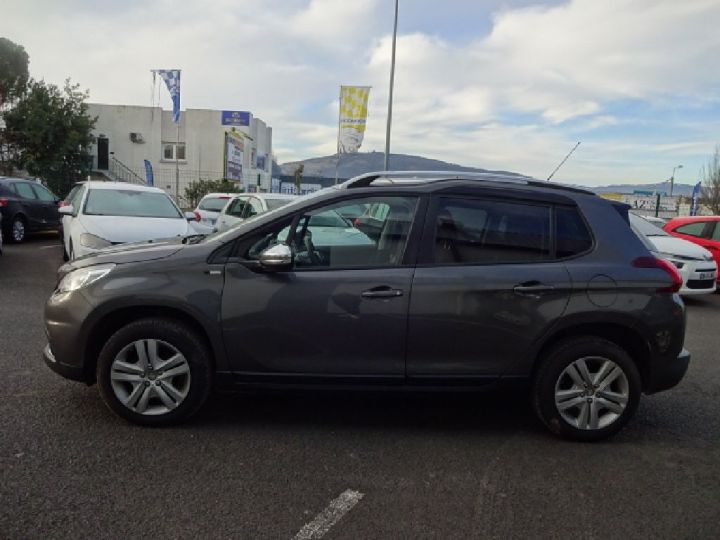 Peugeot 2008 1.6 BlueHDi 100ch Style Gris Métallisé - 9