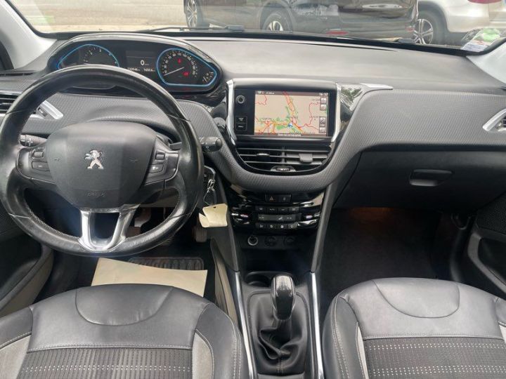 Peugeot 2008 1.6 E-HDi 92ch Allure Blanc - 4