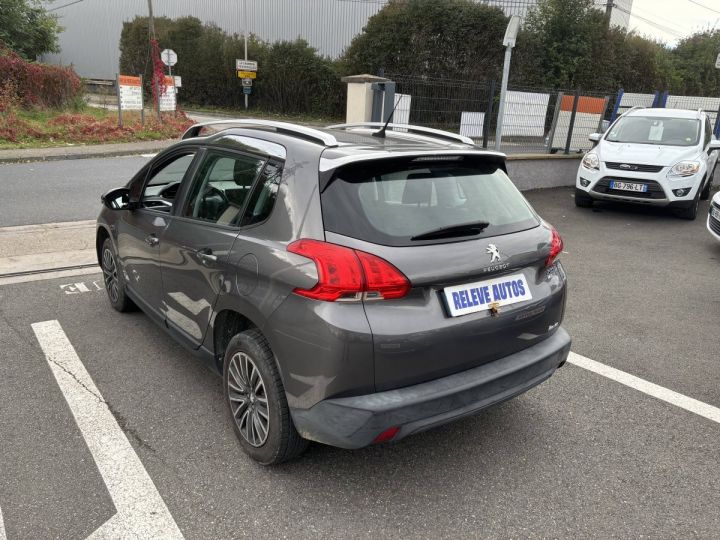 Peugeot 2008 1.6 e-HDi92 FAP Active GRIS - 4