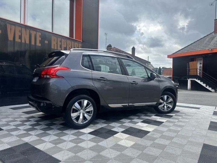 Peugeot 2008 1.6 VTI ALLURE Gris - 2