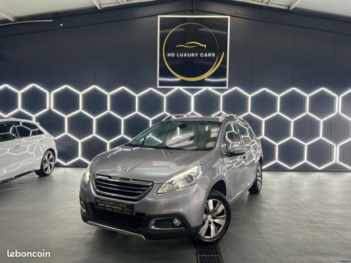 Peugeot 2008 1.6L BlueHDI Allure Gris - 2