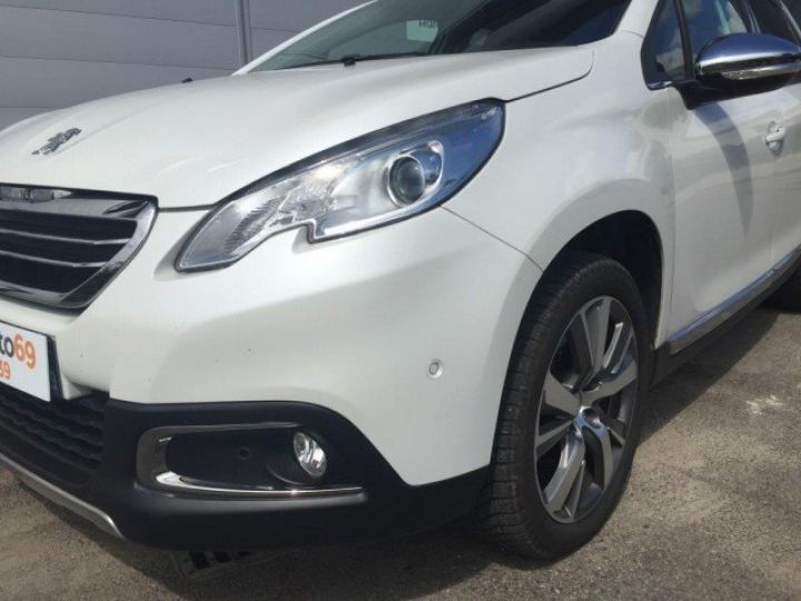 Peugeot 2008 E-HDI 115 FELINE TITANE     Diesel BLANC NACRE - 4