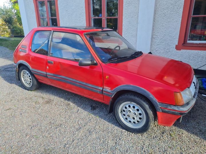 Peugeot 205 GTI 115CV Rouge - 1