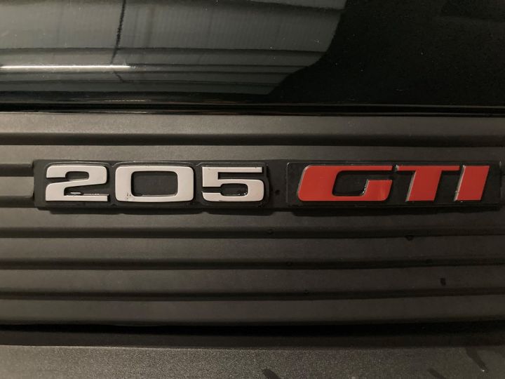 Peugeot 205 GTI Noir - 10
