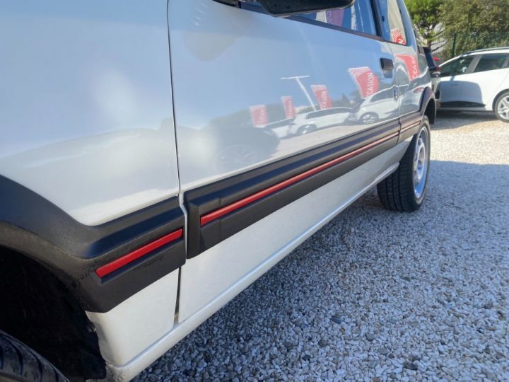 Peugeot 205 GTI Blanc - 9