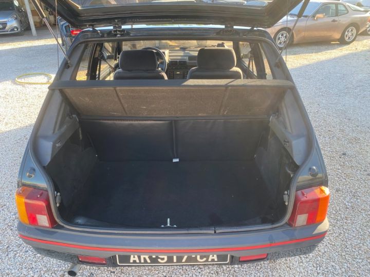 Peugeot 205 GTI Noir - 18