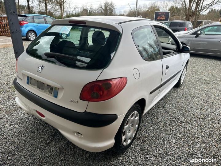 Peugeot 206 1.1i 60CH Pop Art Blanc - 2