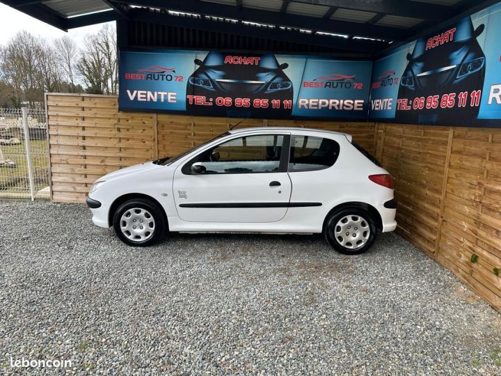 Peugeot 206 1.1i 60CH Pop Art Blanc - 5