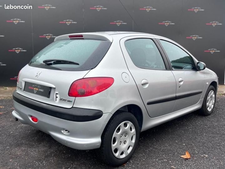 Peugeot 206 1.4 HDI 70ch Pop Art Clim Gris - 4