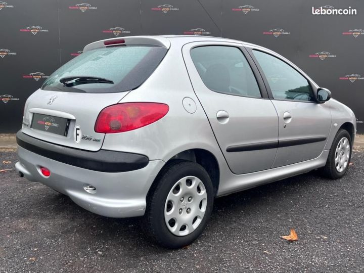 Peugeot 206 1.4 HDI 70ch Pop Art Clim Gris - 5