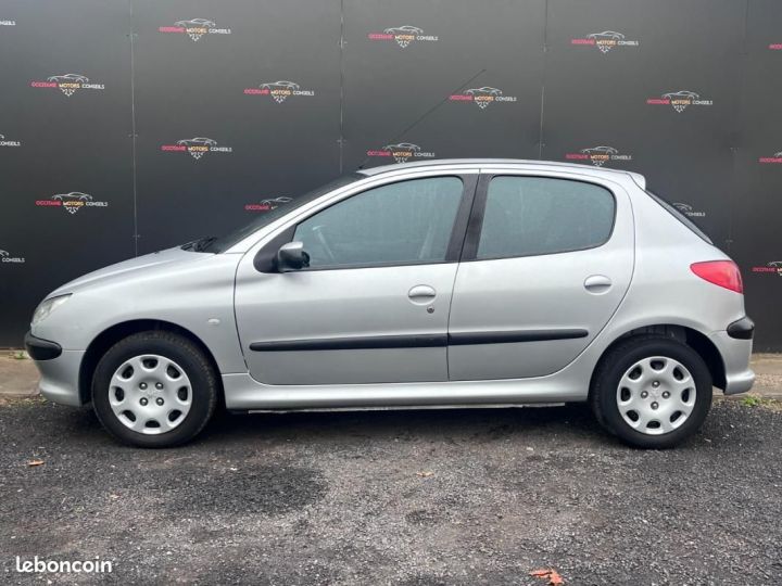 Peugeot 206 1.4 HDI 70ch Pop Art Clim Gris - 7