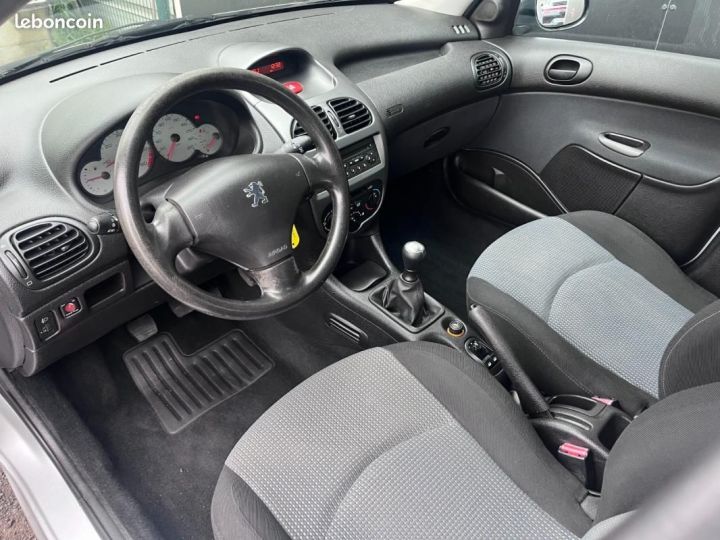 Peugeot 206 1.4 HDI 70ch Pop Art Clim Gris - 10